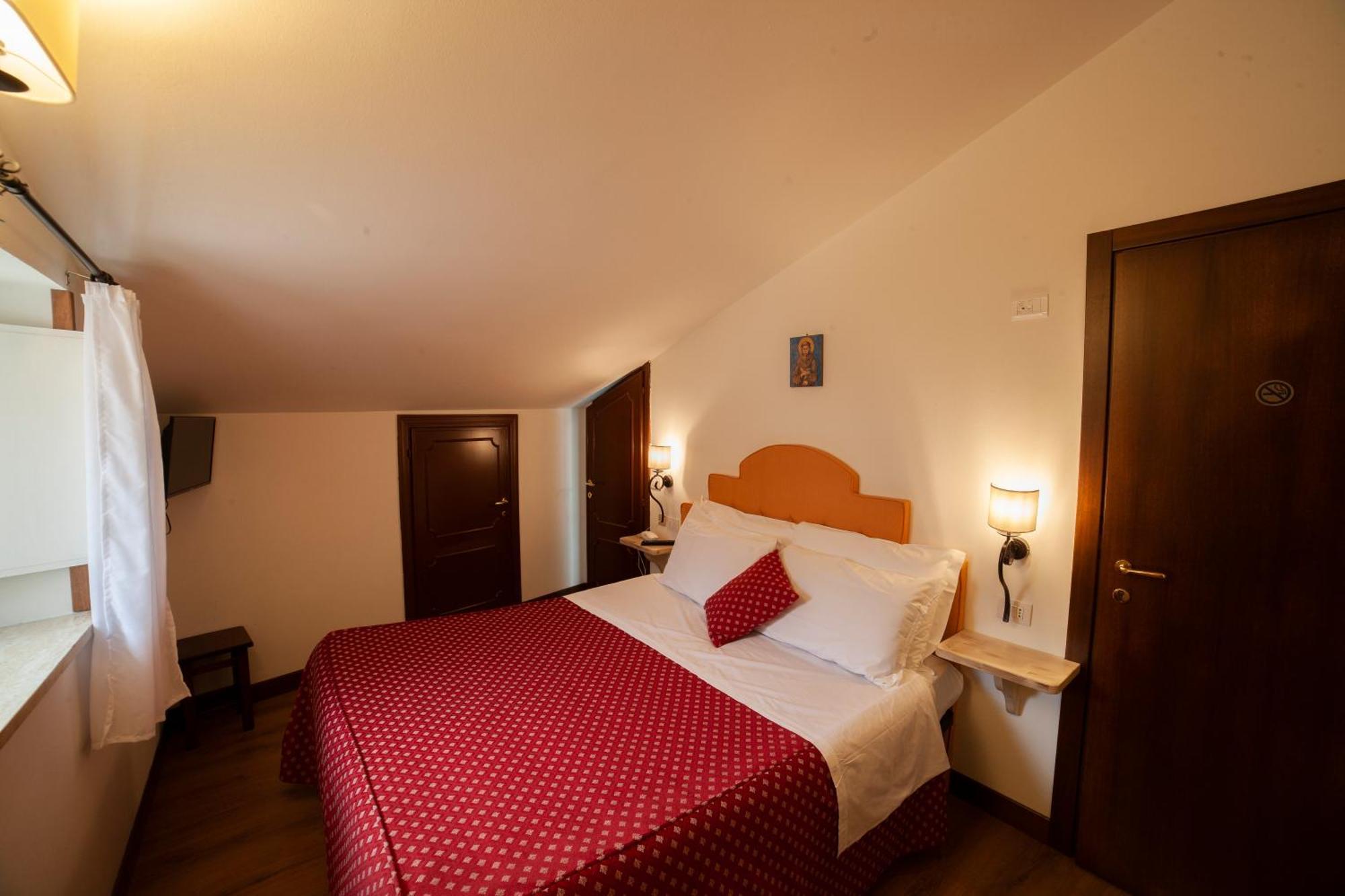 Hotel Pax 3*